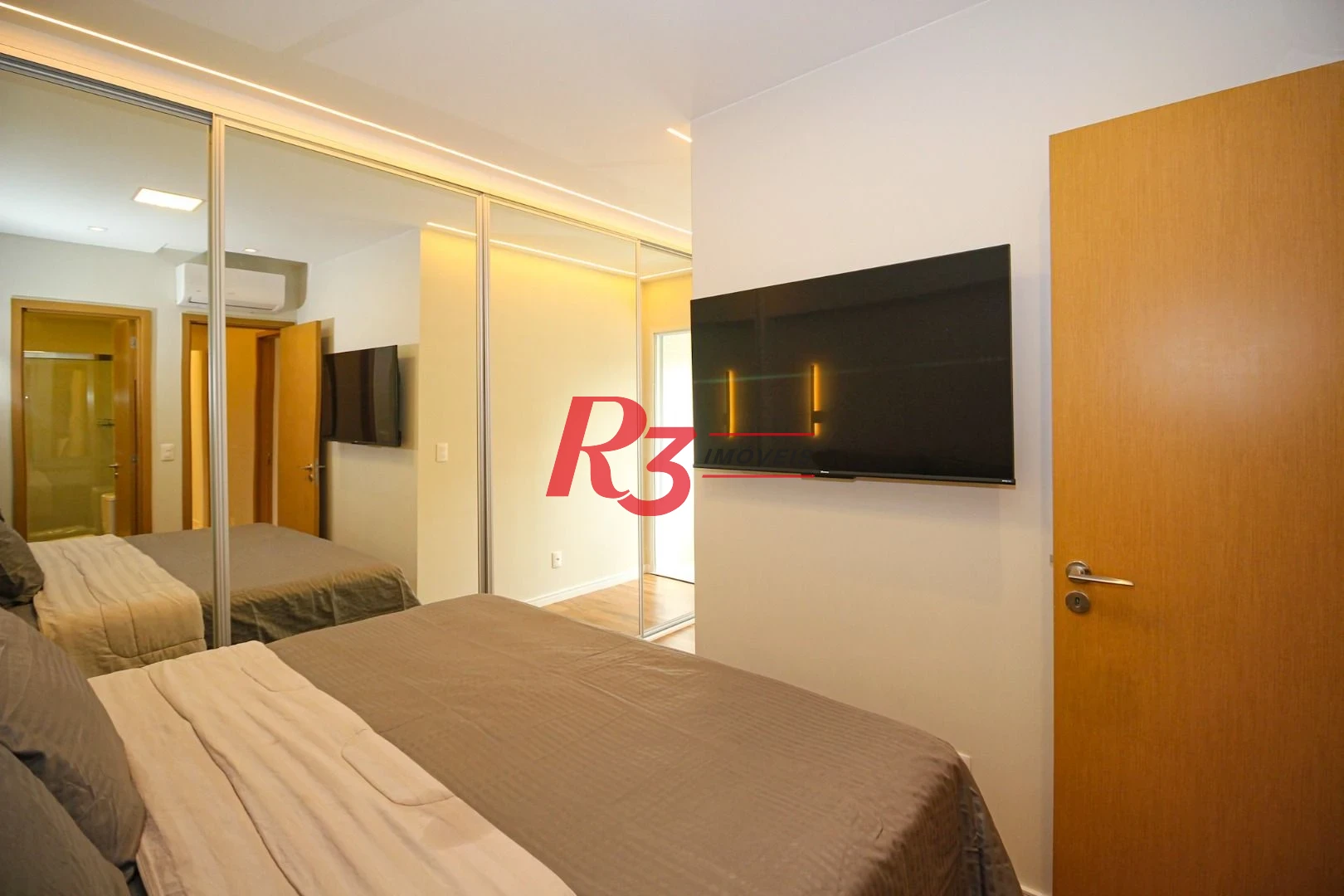 Apartamento à venda, 101 m² por R$ 2.180.000,00 - Gonzaga - Santos/SP
