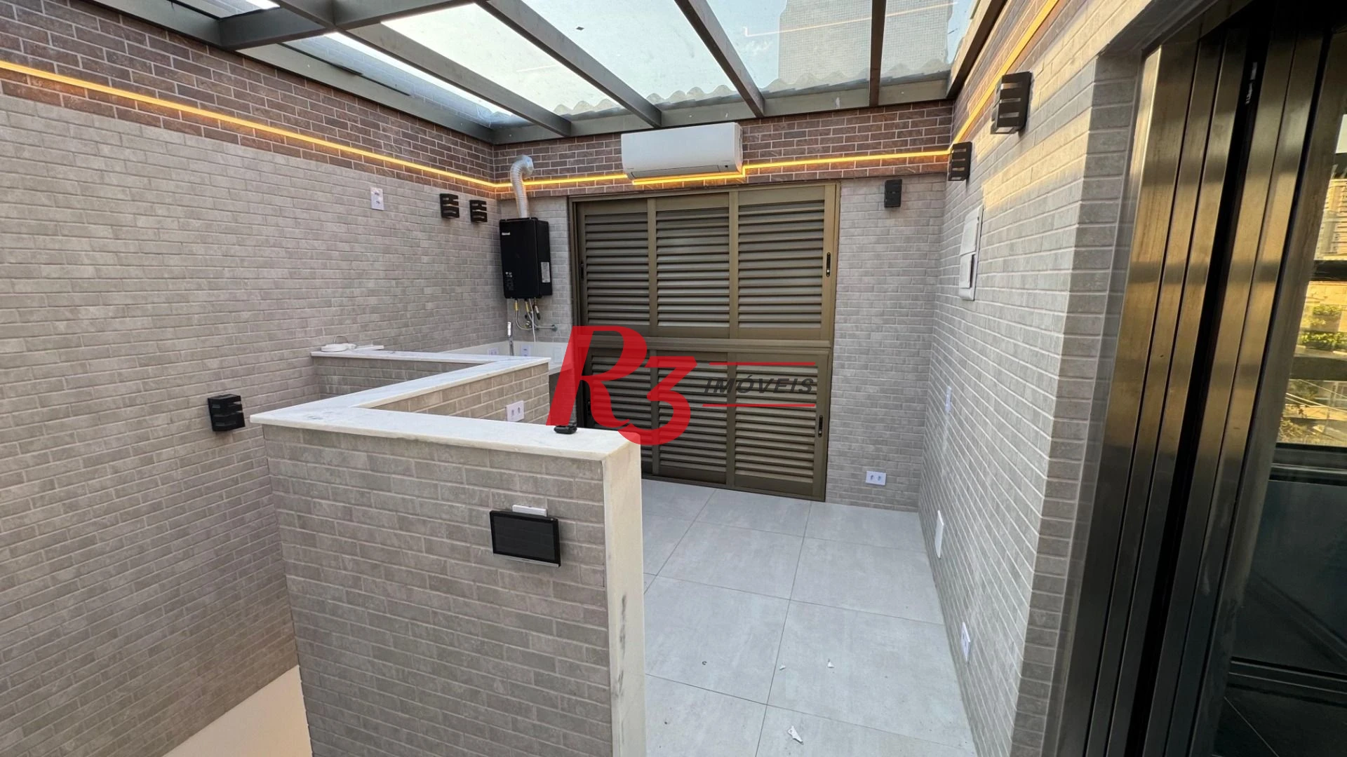 Casa, 250 m² - venda por R$ 4.000.000,00 ou aluguel por R$ 20.430,00/mês - Campo Grande - Santos/SP