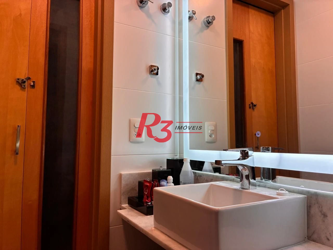 Apartamento à venda, 101 m² por R$ 2.006.000,00 - Gonzaga - Santos/SP