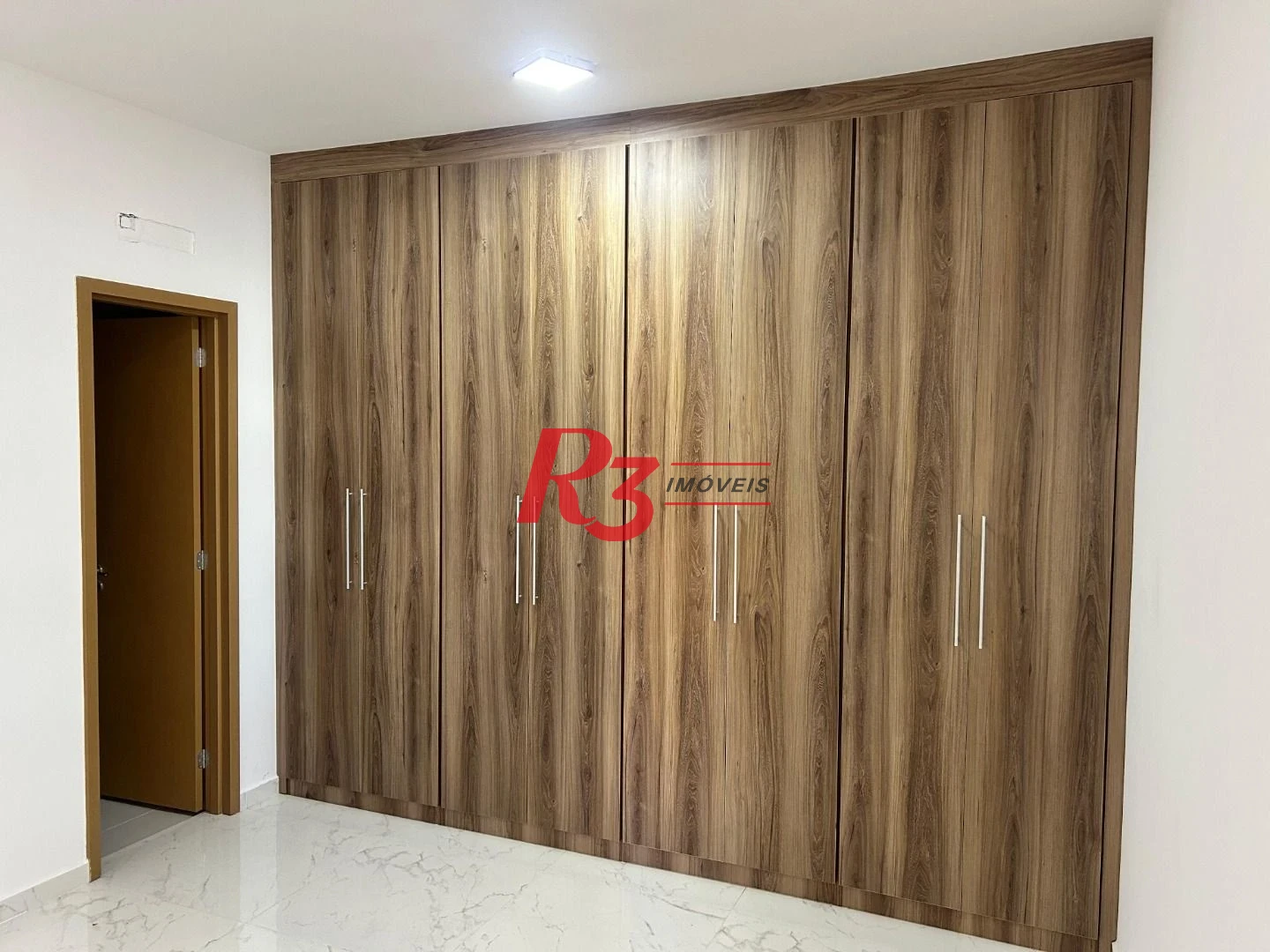 Apartamento para alugar, 87 m² por R$ 7.500,00/mês - Gonzaga - Santos/SP