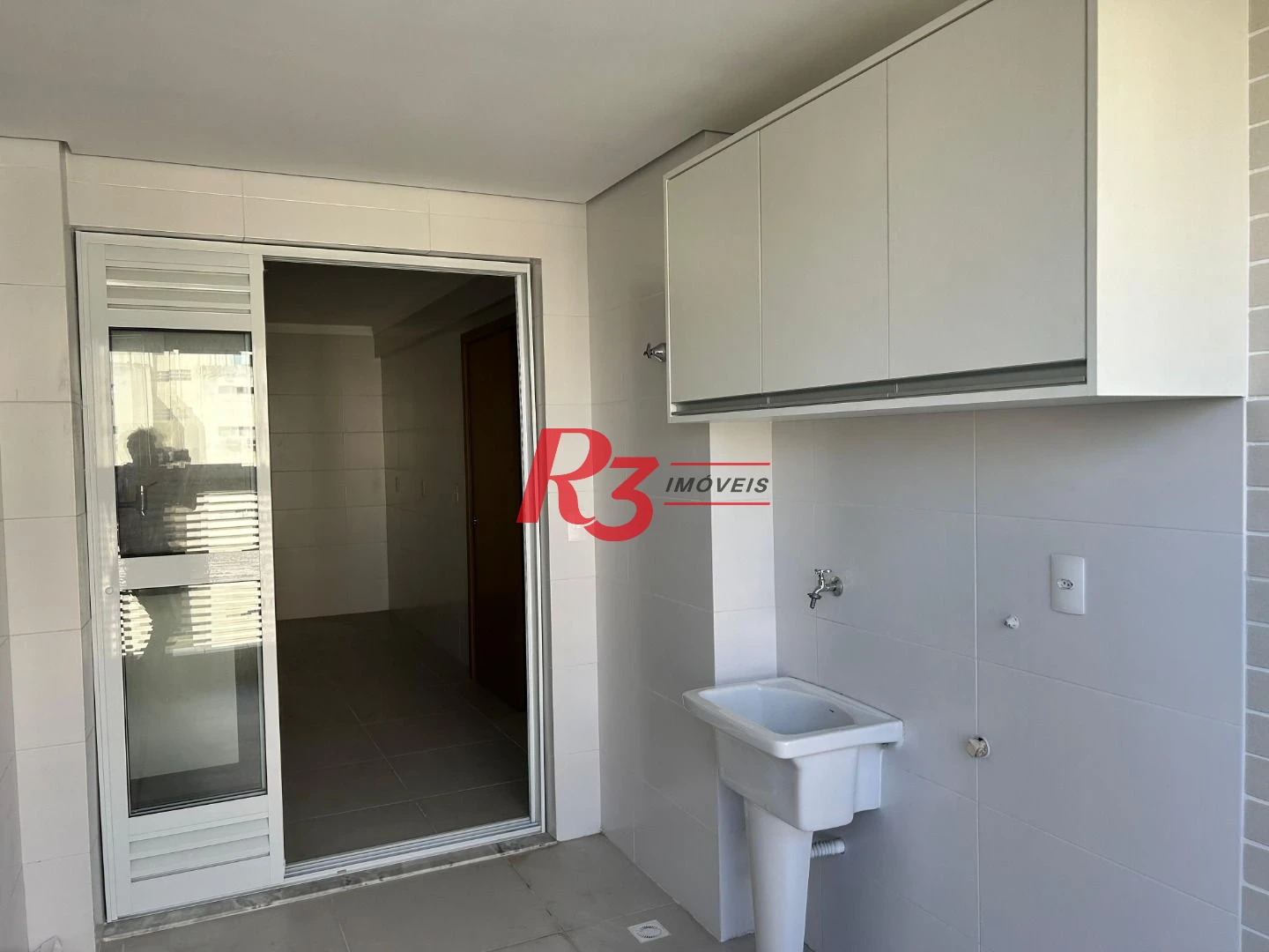 Apartamento para alugar, 87 m² por R$ 7.500,00/mês - Gonzaga - Santos/SP