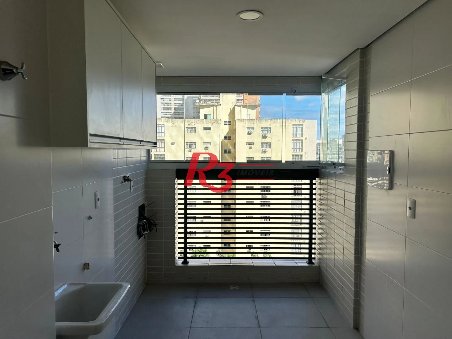 Apartamento para alugar, 87 m² por R$ 7.500,00/mês - Gonzaga - Santos/SP