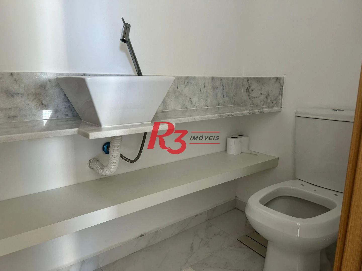 Apartamento para alugar, 87 m² por R$ 7.500,00/mês - Gonzaga - Santos/SP