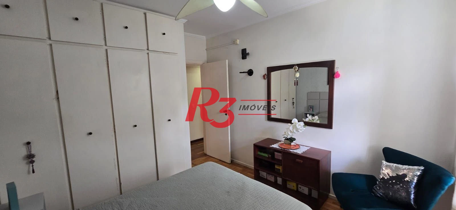 Apartamento com 3 dormitórios à venda, 137 m² por R$ 930.000,00 - José Menino - Santos/SP