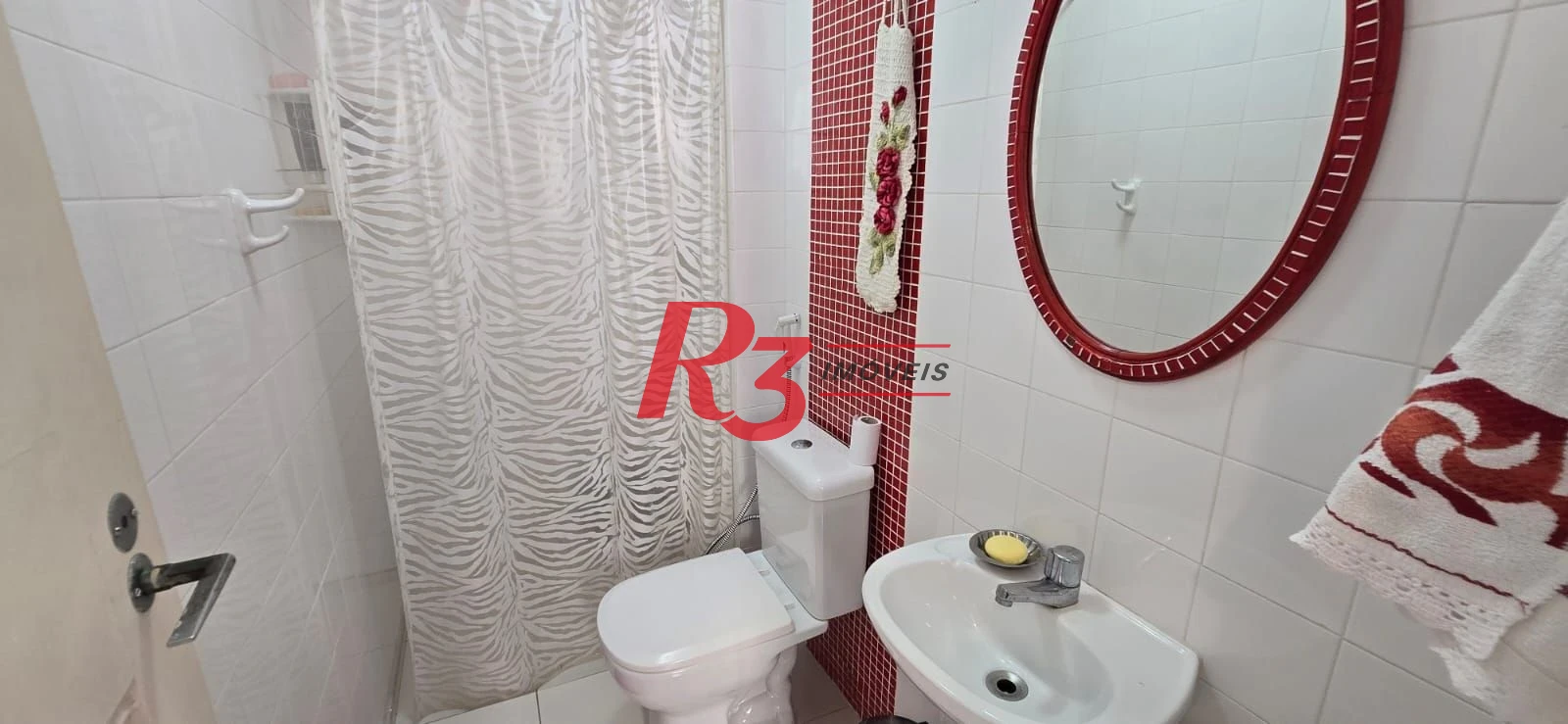 Apartamento com 3 dormitórios à venda, 137 m² por R$ 930.000,00 - José Menino - Santos/SP
