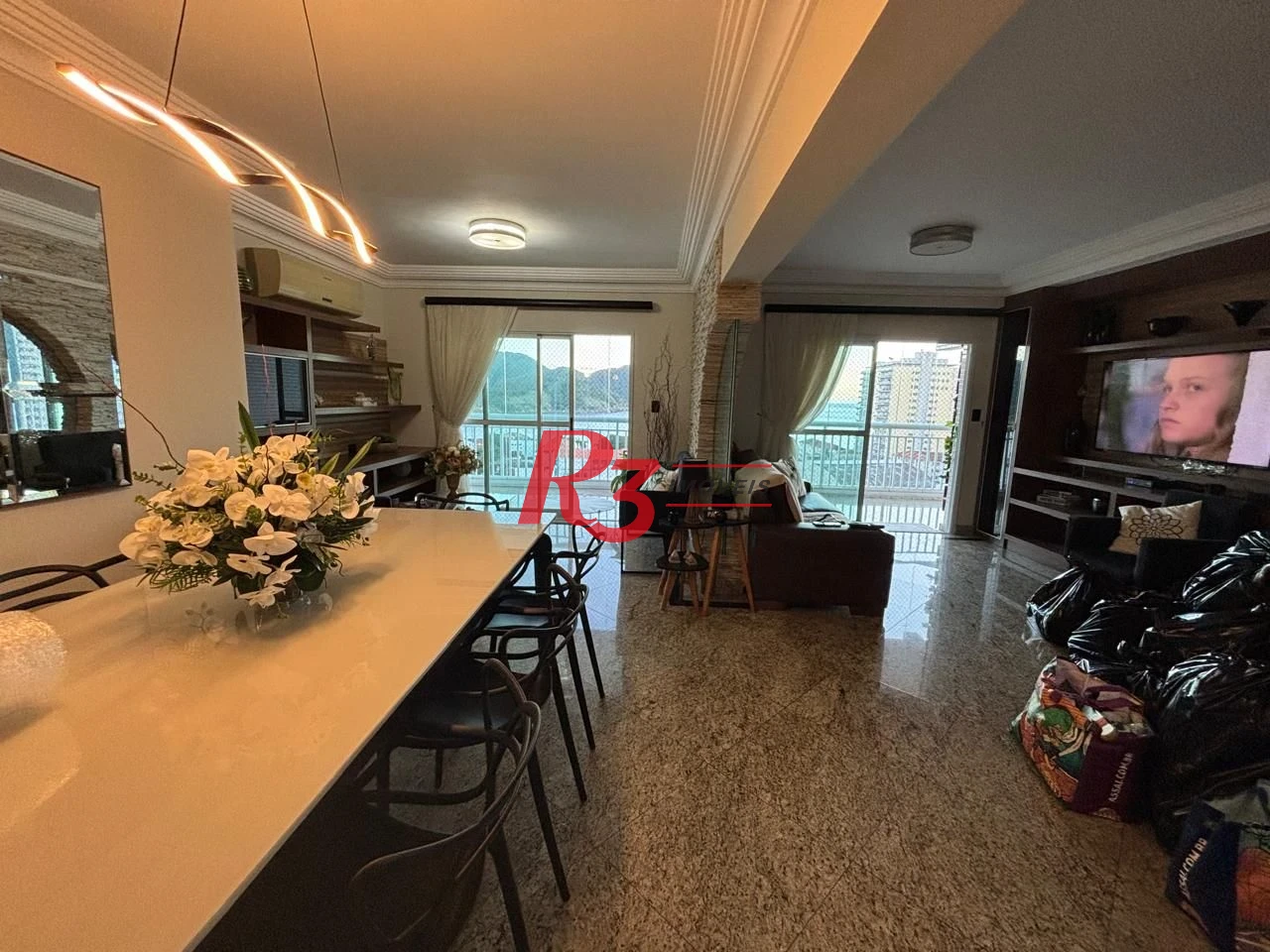 Apartamento com 4 dormitórios à venda, 240 m² por R$ 2.200.000,00 - Ponta da Praia - Santos/SP