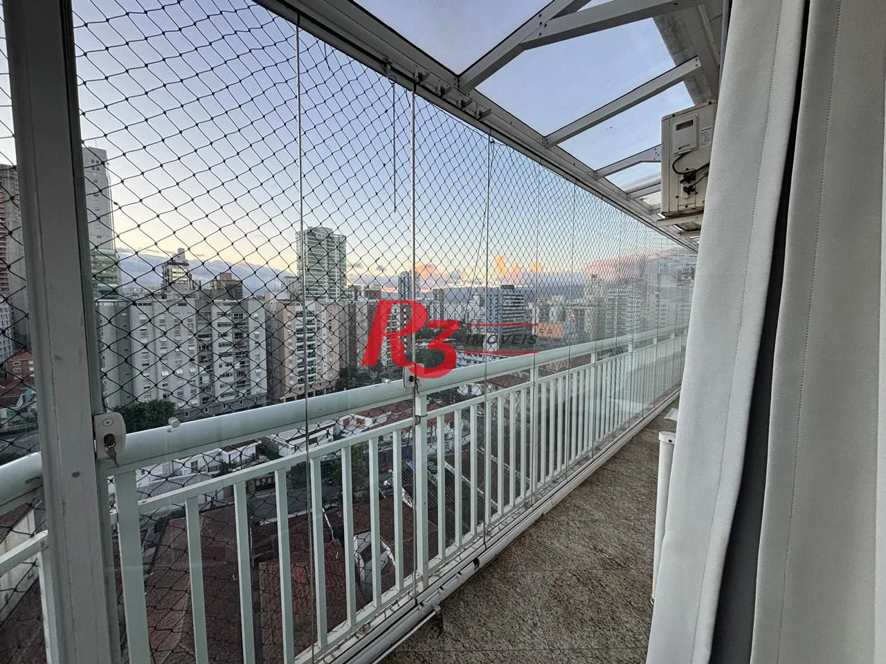 Apartamento com 4 dormitórios à venda, 240 m² por R$ 2.200.000,00 - Ponta da Praia - Santos/SP