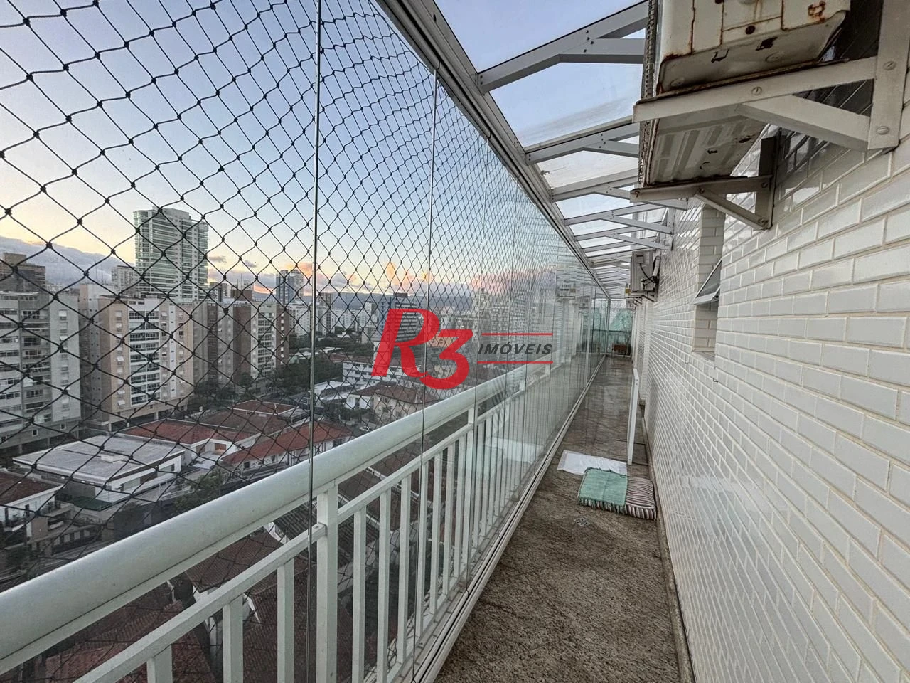 Apartamento com 4 dormitórios à venda, 240 m² por R$ 2.200.000,00 - Ponta da Praia - Santos/SP