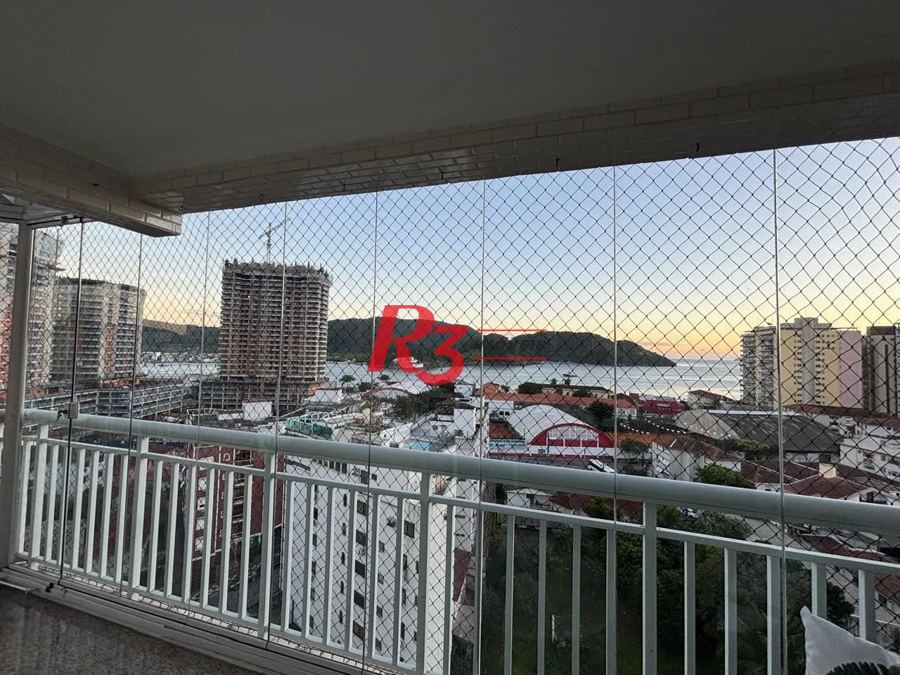 Apartamento com 4 dormitórios à venda, 240 m² por R$ 2.200.000,00 - Ponta da Praia - Santos/SP
