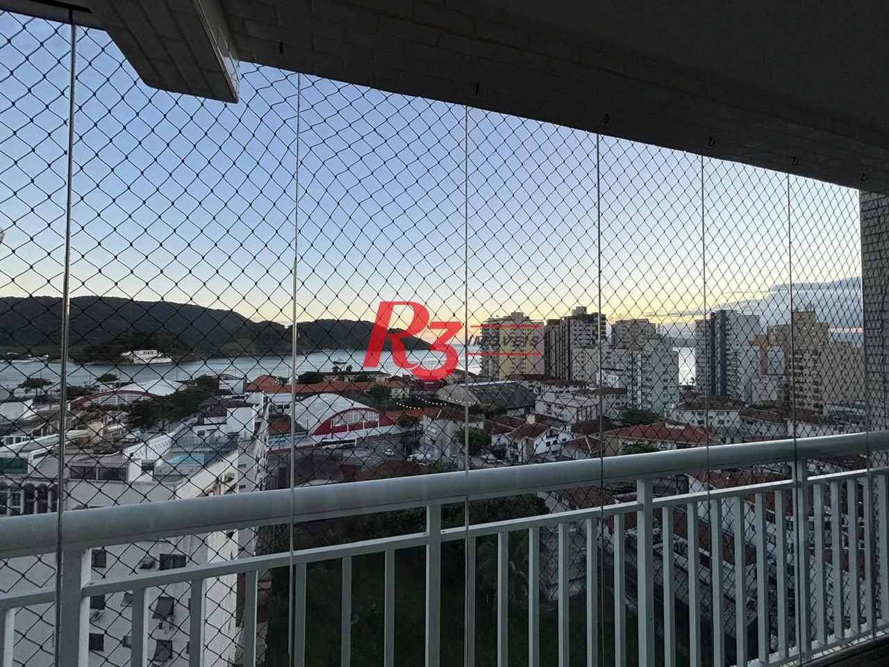 Apartamento com 4 dormitórios à venda, 240 m² por R$ 2.200.000,00 - Ponta da Praia - Santos/SP