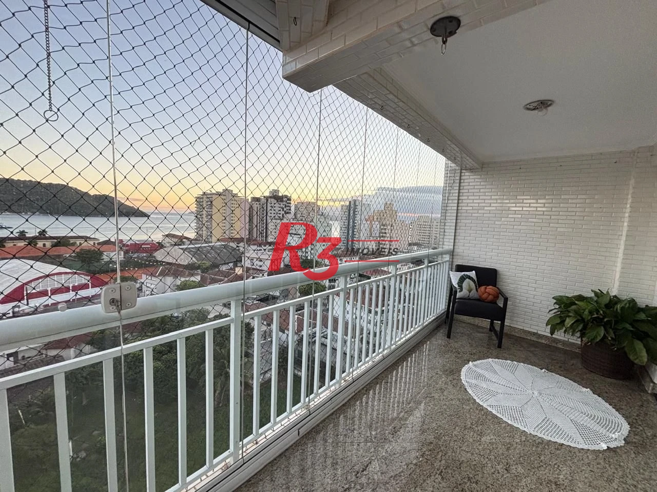 Apartamento com 4 dormitórios à venda, 240 m² por R$ 2.200.000,00 - Ponta da Praia - Santos/SP