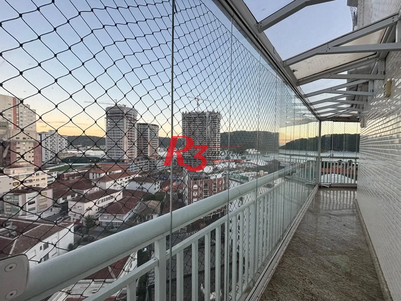 Apartamento com 4 dormitórios à venda, 240 m² por R$ 2.200.000,00 - Ponta da Praia - Santos/SP