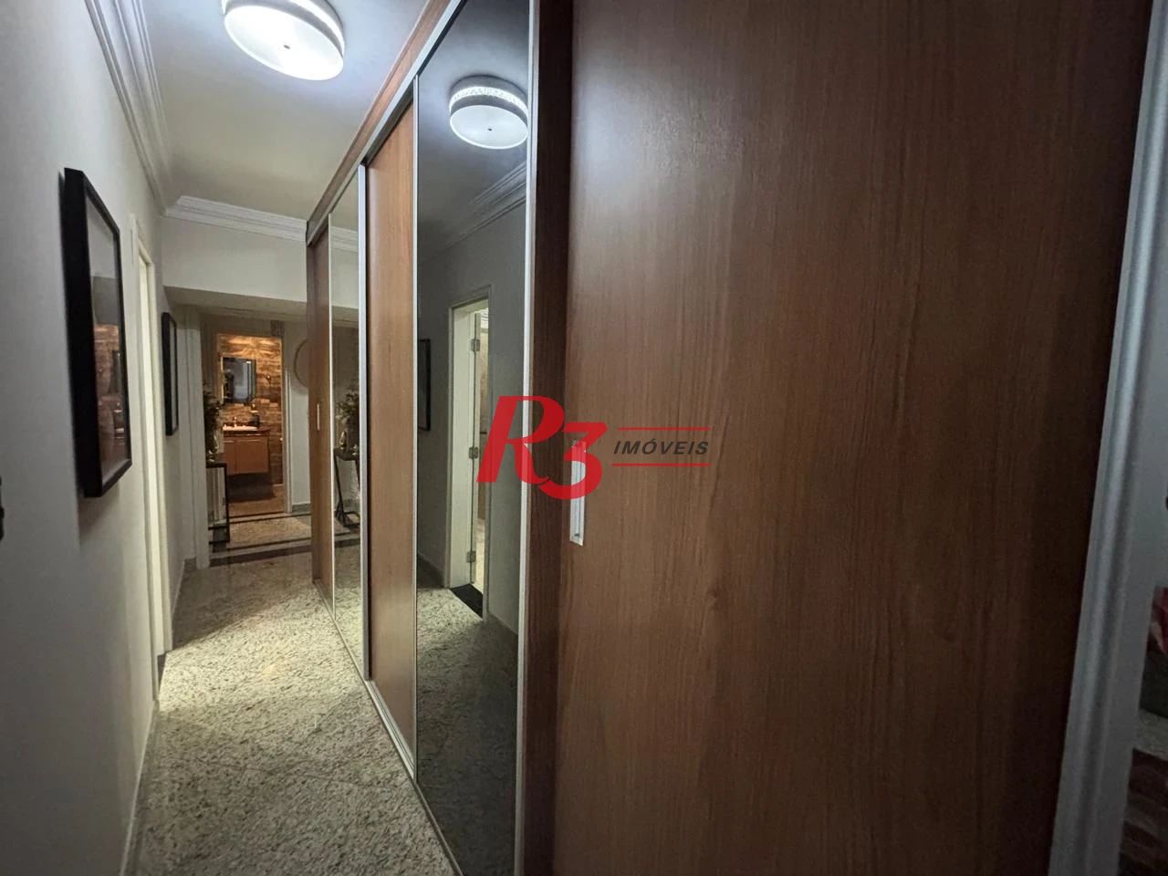 Apartamento com 4 dormitórios à venda, 240 m² por R$ 2.200.000,00 - Ponta da Praia - Santos/SP