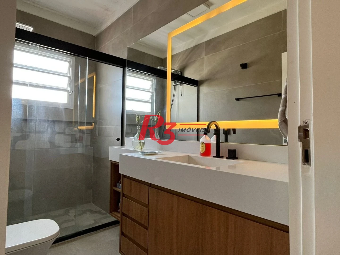 Apartamento com 3 dormitórios à venda, 147 m² por R$ 1.550.000,00 - Ponta da Praia - Santos/SP