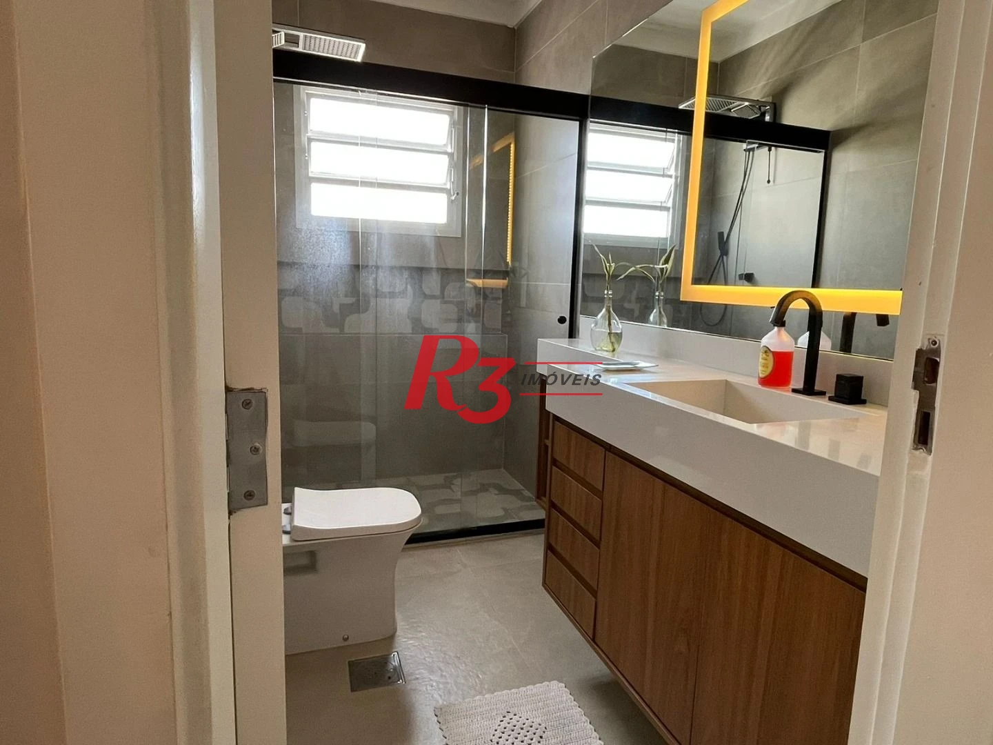 Apartamento com 3 dormitórios à venda, 147 m² por R$ 1.550.000,00 - Ponta da Praia - Santos/SP