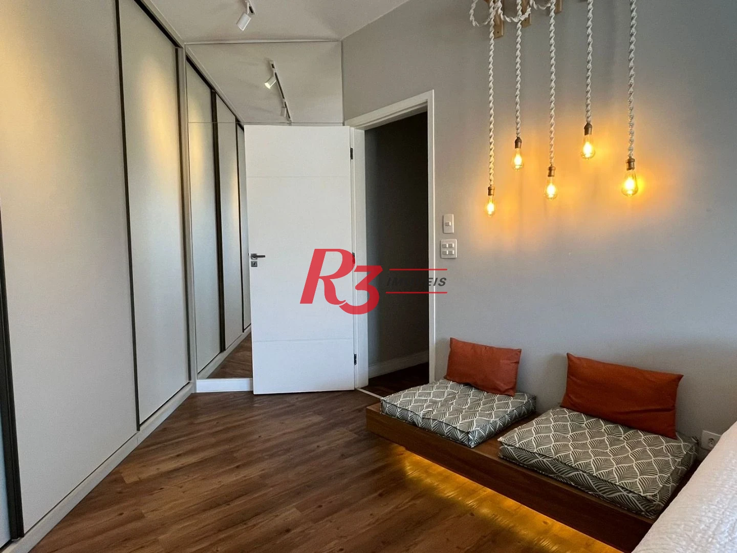 Apartamento com 3 dormitórios à venda, 147 m² por R$ 1.550.000,00 - Ponta da Praia - Santos/SP