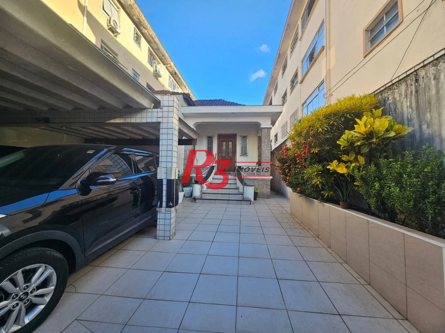 Casa com 2 dormitórios à venda, 475 m² por R$ 2.200.000,00 - Gonzaga - Santos/SP