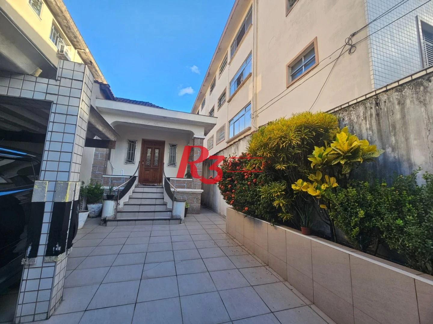 Casa com 2 dormitórios à venda, 475 m² por R$ 2.200.000,00 - Gonzaga - Santos/SP