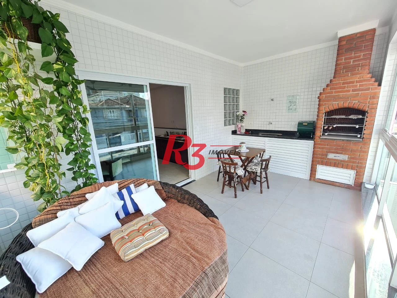 Casa com 3 dormitórios à venda, 146 m² por R$ 1.080.000,00 - Embaré - Santos/SP