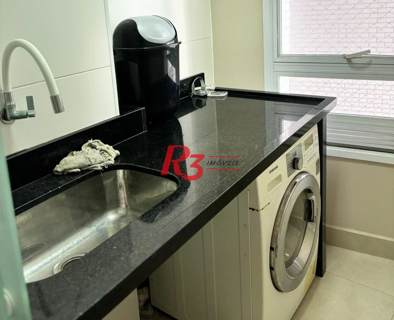 Apartamento com 2 dormitórios para alugar, 75 m² por R$ 7.000,00/mês - Pompéia - Santos/SP