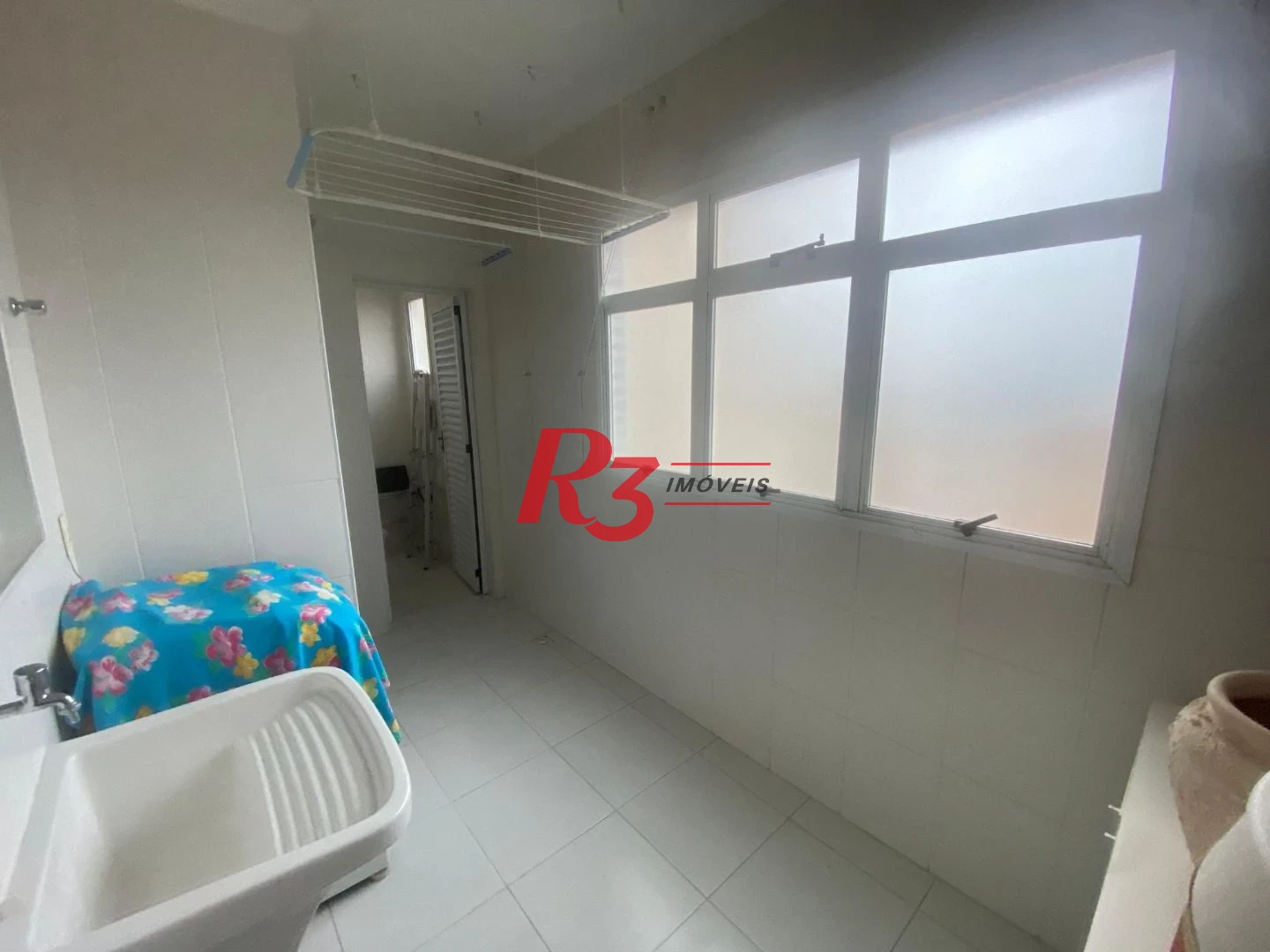 Apartamento com 3 dormitórios à venda, 138 m² por R$ 2.100.000,00 - Embaré - Santos/SP