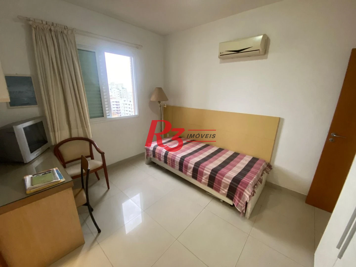Apartamento com 3 dormitórios à venda, 138 m² por R$ 2.100.000,00 - Embaré - Santos/SP