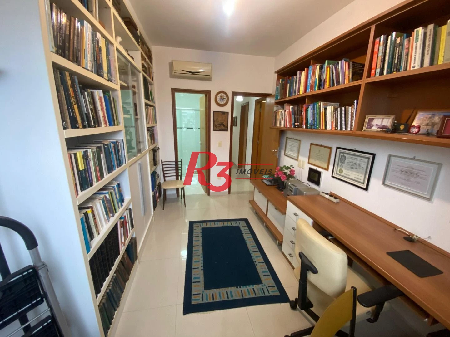 Apartamento com 3 dormitórios à venda, 138 m² por R$ 2.100.000,00 - Embaré - Santos/SP