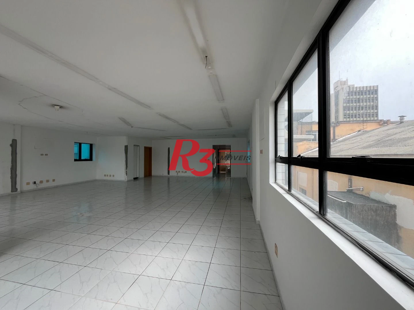 Sala para alugar, 90 m² por R$ 4.500,00 - Gonzaga - Santos/SP