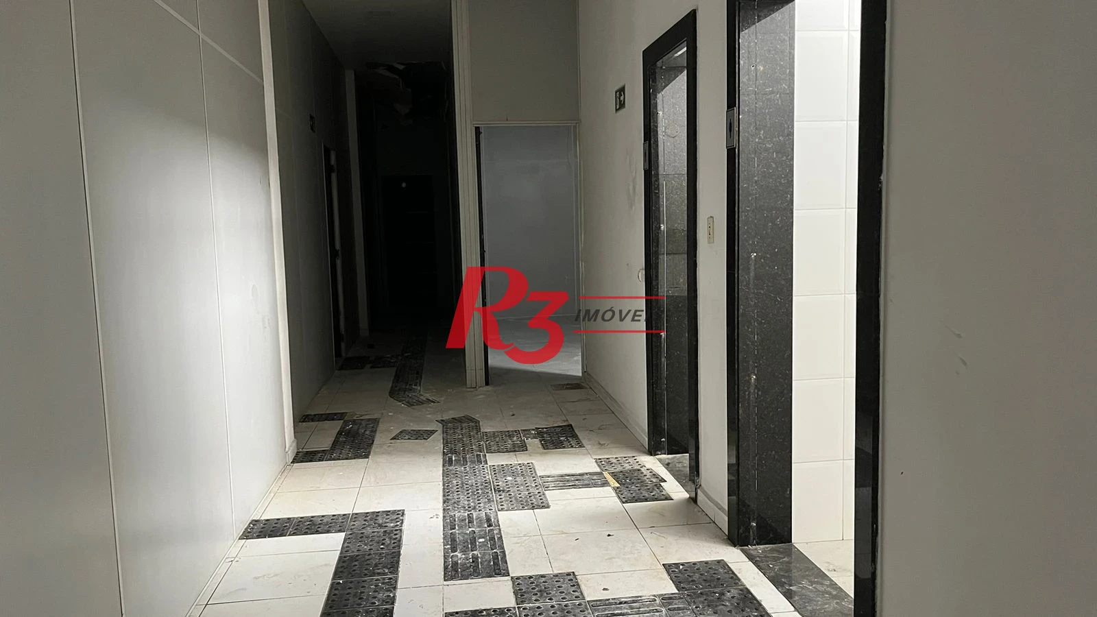 Loja para alugar, 700 m² por R$ 19.990,02/mês - Encruzilhada - Santos/SP
