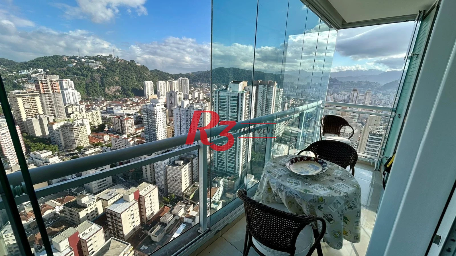 Apartamento com 2 dormitórios à venda, 63 m² por R$ 1.499.000,00 - Pompéia - Santos/SP