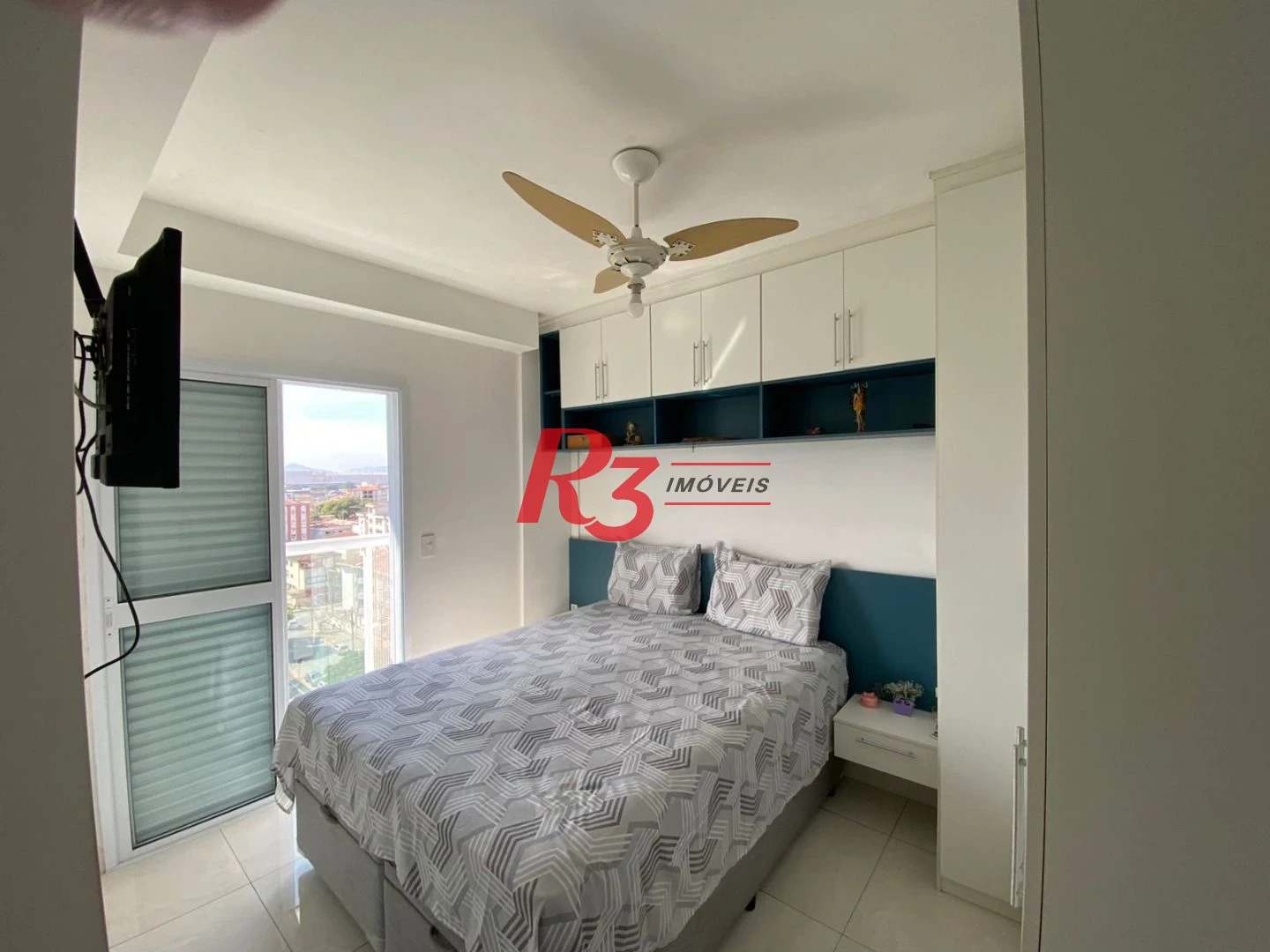 Apartamento com 2 dormitórios à venda, 72 m² por R$ 855.000,00 - Embaré - Santos/SP
