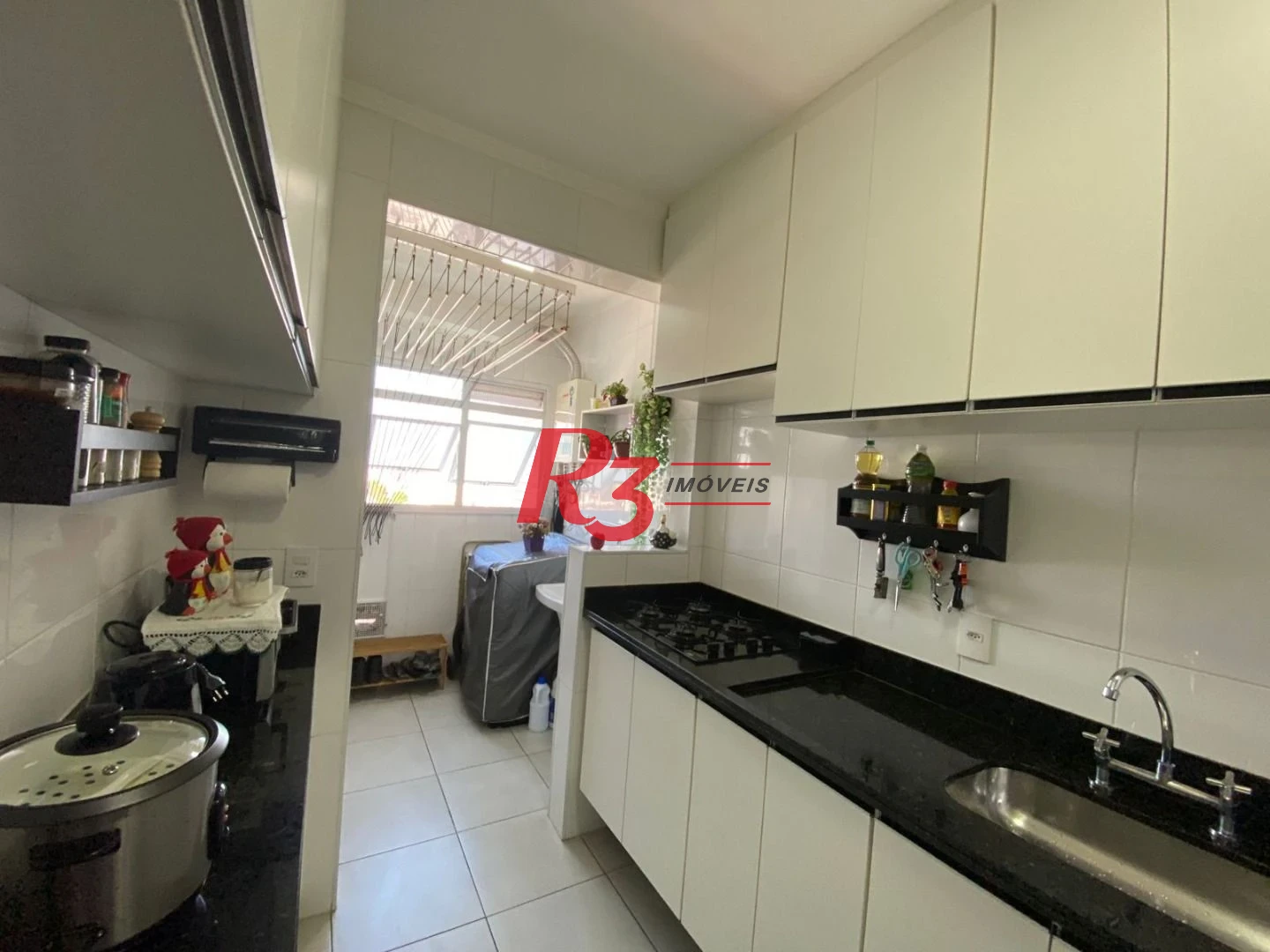 Apartamento com 2 dormitórios à venda, 72 m² por R$ 855.000,00 - Embaré - Santos/SP