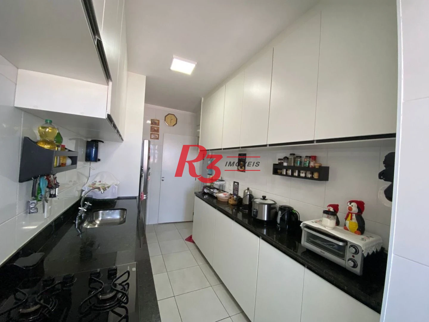 Apartamento com 2 dormitórios à venda, 72 m² por R$ 855.000,00 - Embaré - Santos/SP