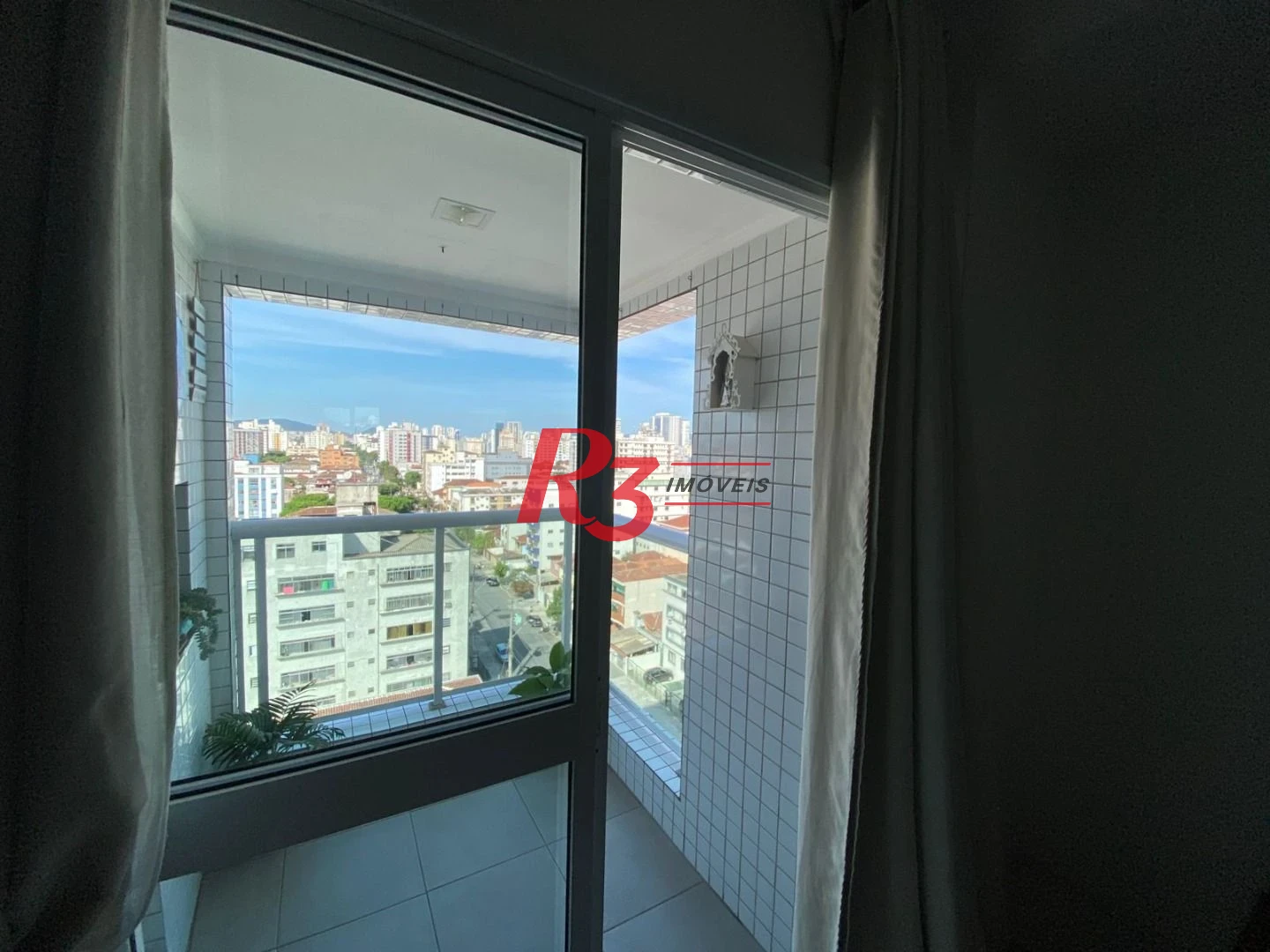 Apartamento com 2 dormitórios à venda, 72 m² por R$ 855.000,00 - Embaré - Santos/SP