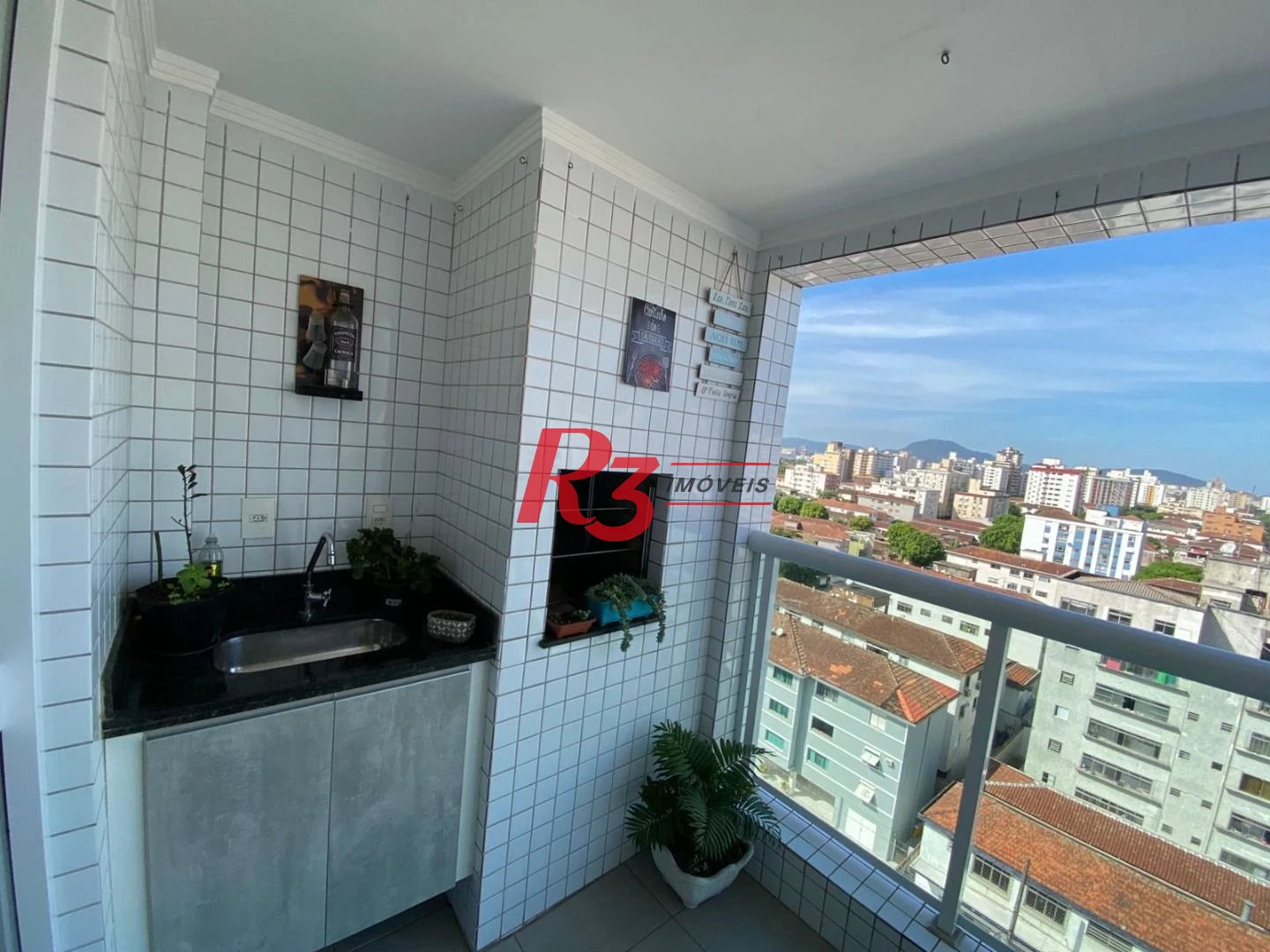 Apartamento com 2 dormitórios à venda, 72 m² por R$ 855.000,00 - Embaré - Santos/SP