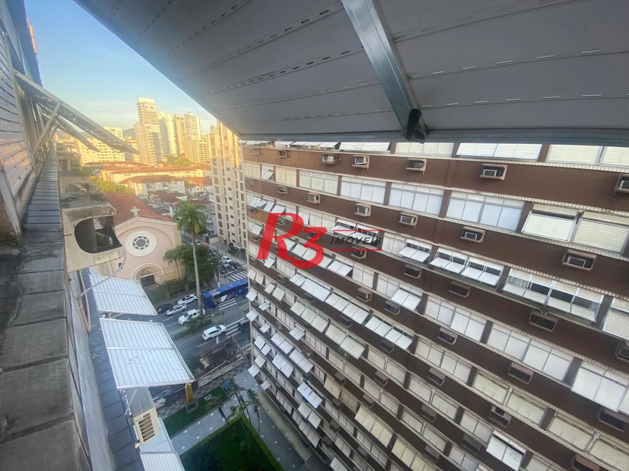 Apartamento com 2 dormitórios à venda, 98 m² por R$ 555.000,00 - Gonzaga - Santos/SP