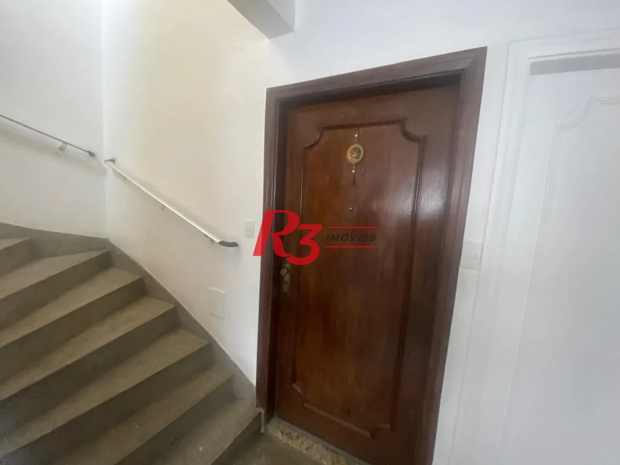 Apartamento com 2 dormitórios à venda, 98 m² por R$ 555.000,00 - Gonzaga - Santos/SP