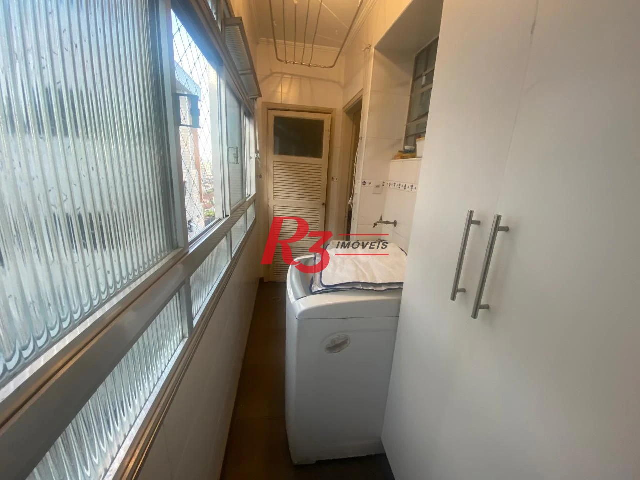 Apartamento com 2 dormitórios à venda, 98 m² por R$ 555.000,00 - Gonzaga - Santos/SP