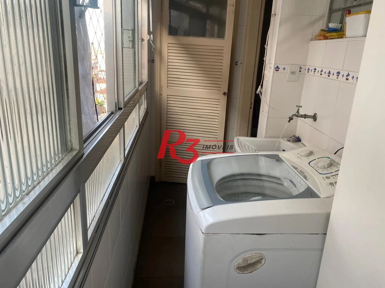 Apartamento com 2 dormitórios à venda, 98 m² por R$ 555.000,00 - Gonzaga - Santos/SP