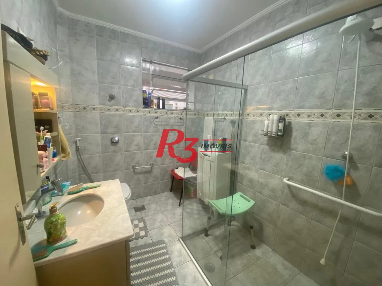Apartamento com 2 dormitórios à venda, 98 m² por R$ 555.000,00 - Gonzaga - Santos/SP