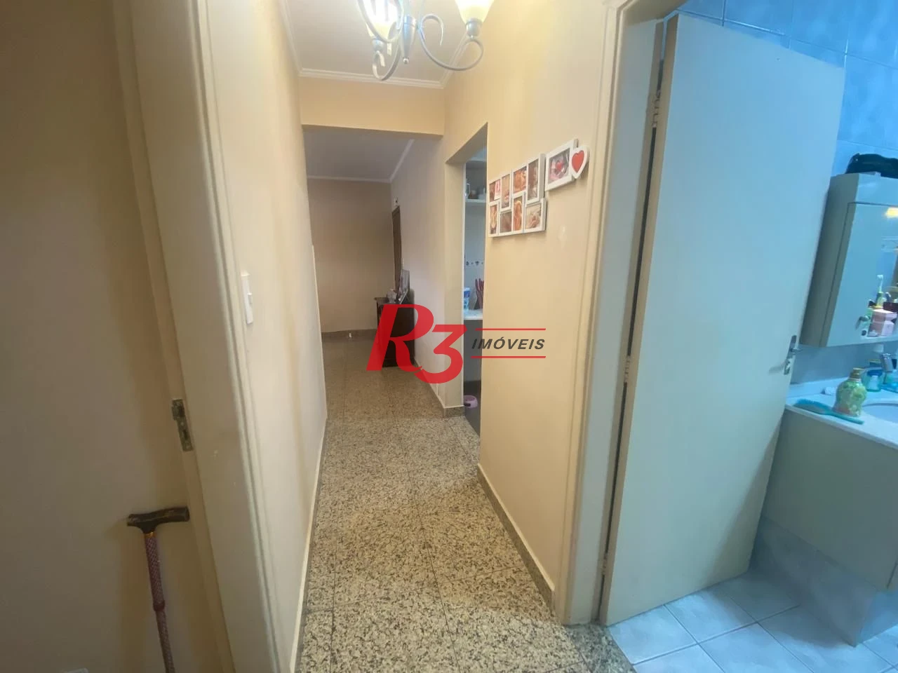 Apartamento com 2 dormitórios à venda, 98 m² por R$ 555.000,00 - Gonzaga - Santos/SP