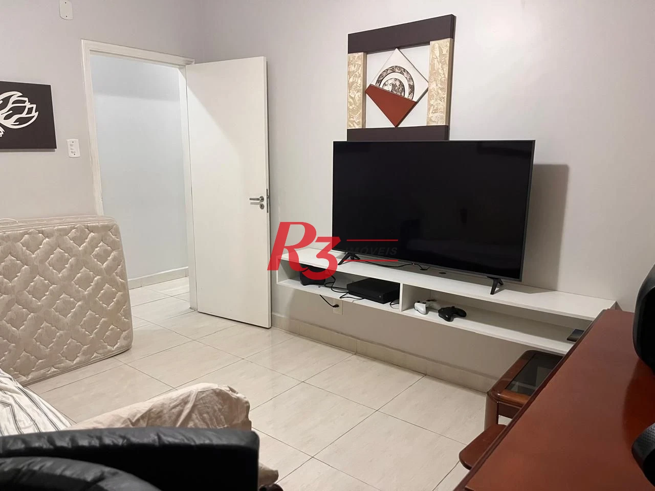 Apartamento com 3 dormitórios à venda, 117 m² por R$ 590.000,00 - Gonzaga - Santos/SP
