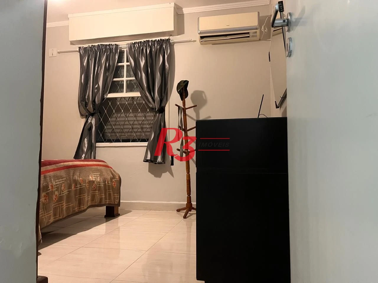 Apartamento com 3 dormitórios à venda, 117 m² por R$ 590.000,00 - Gonzaga - Santos/SP