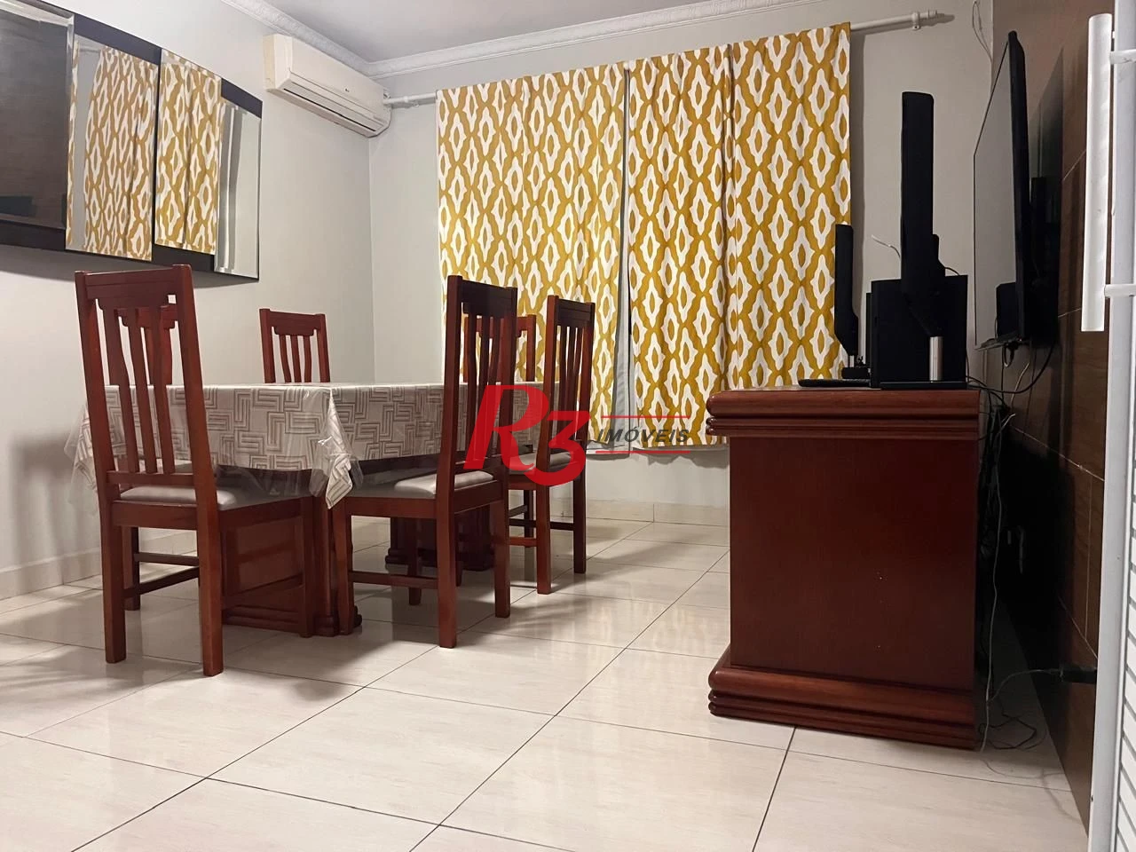 Apartamento com 3 dormitórios à venda, 117 m² por R$ 590.000,00 - Gonzaga - Santos/SP