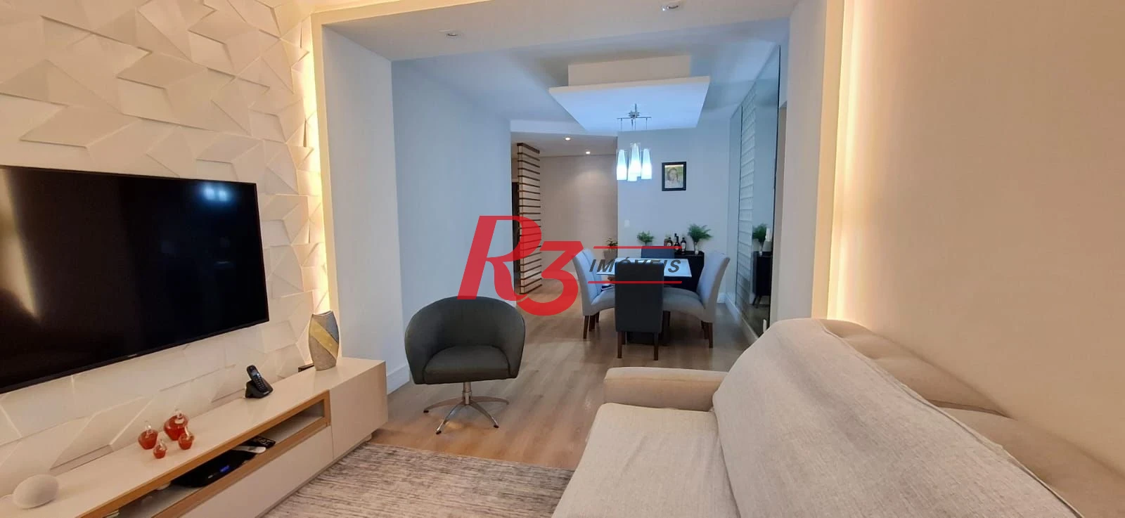 Apartamento com 2 dormitórios à venda, 104 m² por R$ 692.000,00 - Marapé - Santos/SP