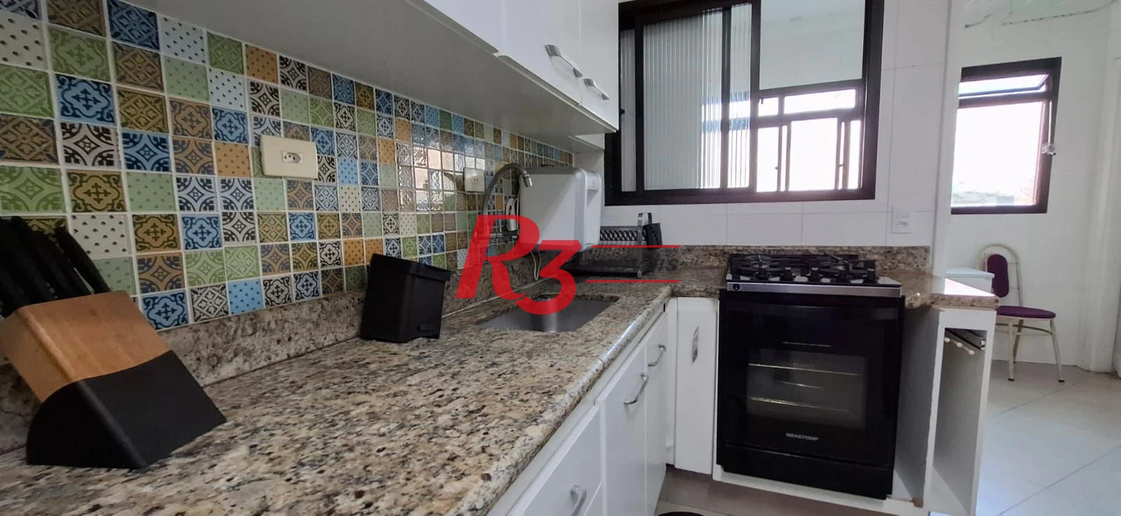 Apartamento com 2 dormitórios à venda, 104 m² por R$ 692.000,00 - Marapé - Santos/SP