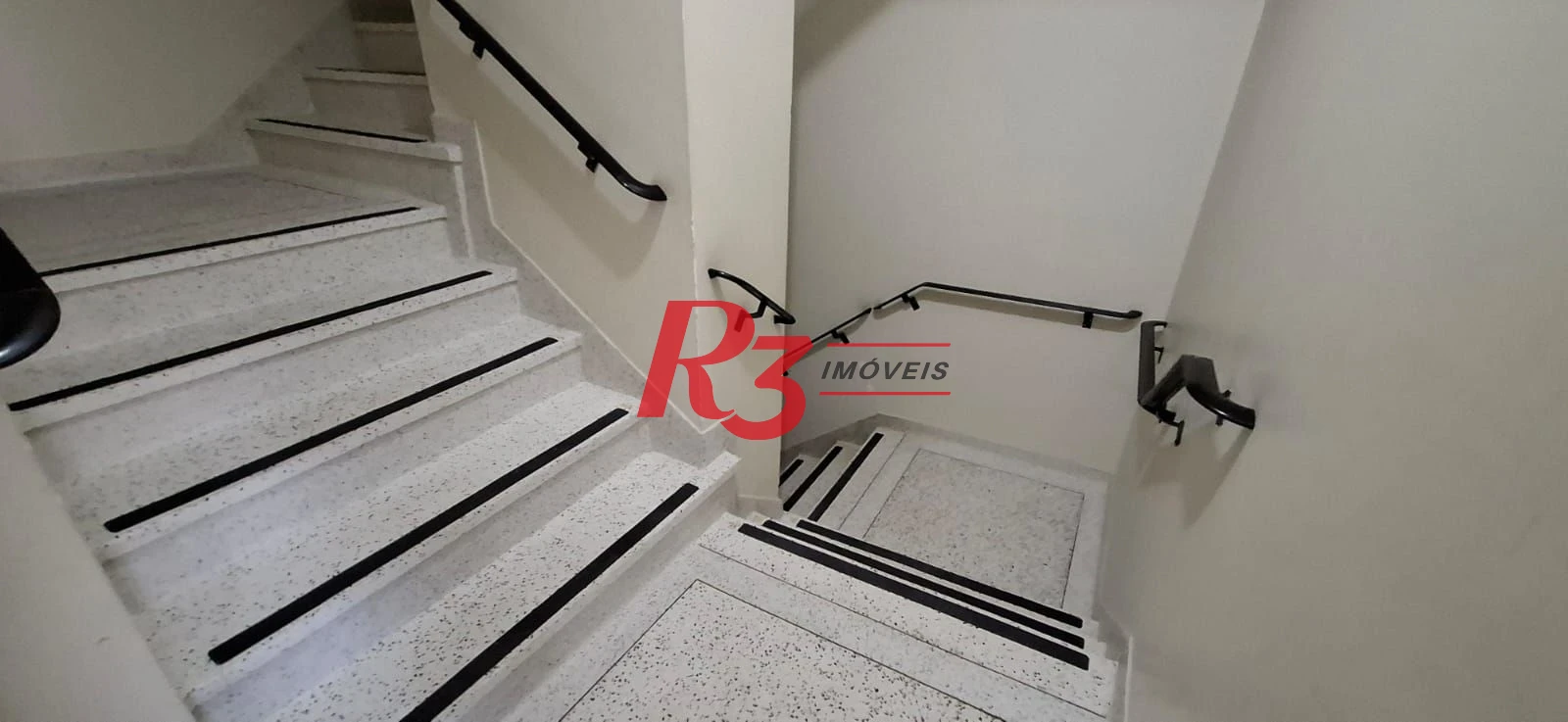 Apartamento com 2 dormitórios à venda, 104 m² por R$ 692.000,00 - Marapé - Santos/SP