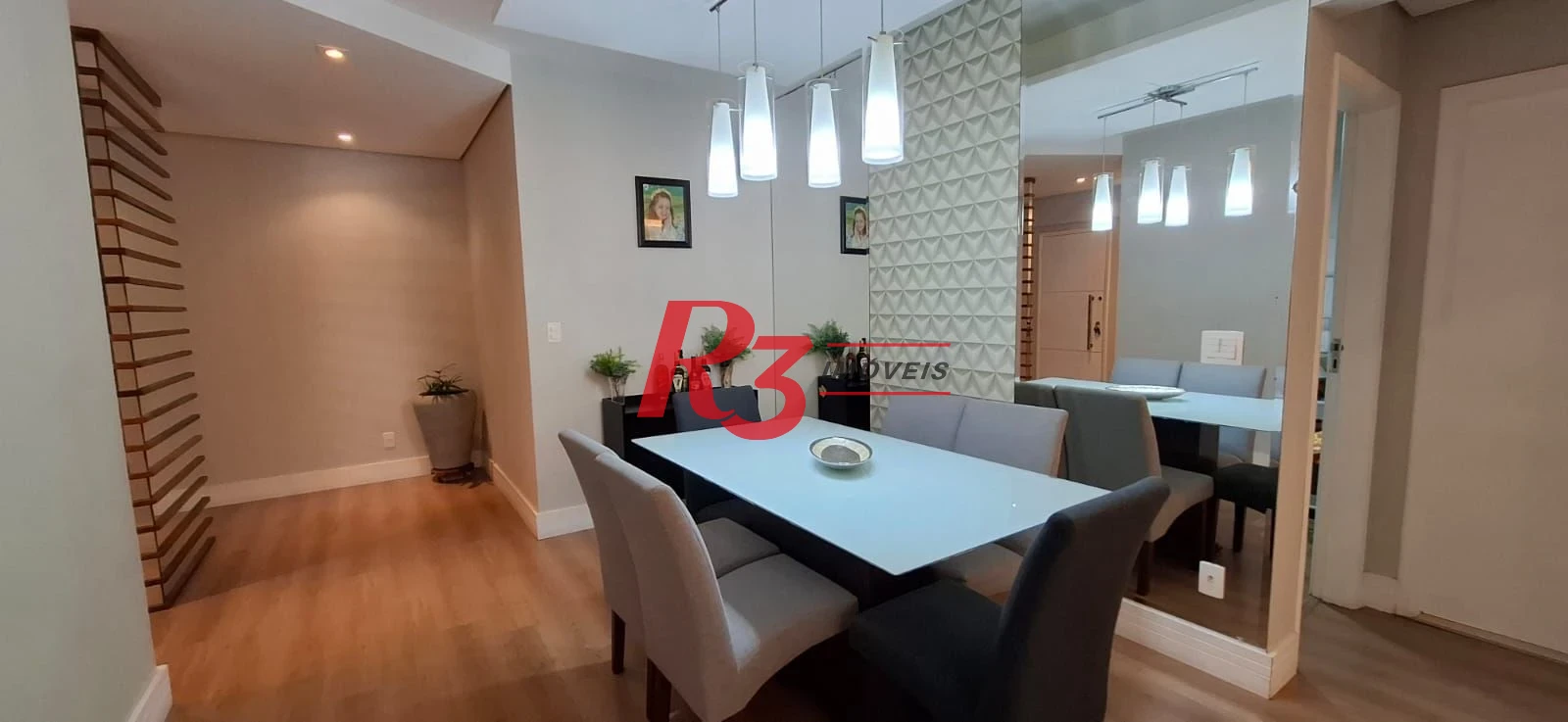 Apartamento com 2 dormitórios à venda, 104 m² por R$ 692.000,00 - Marapé - Santos/SP