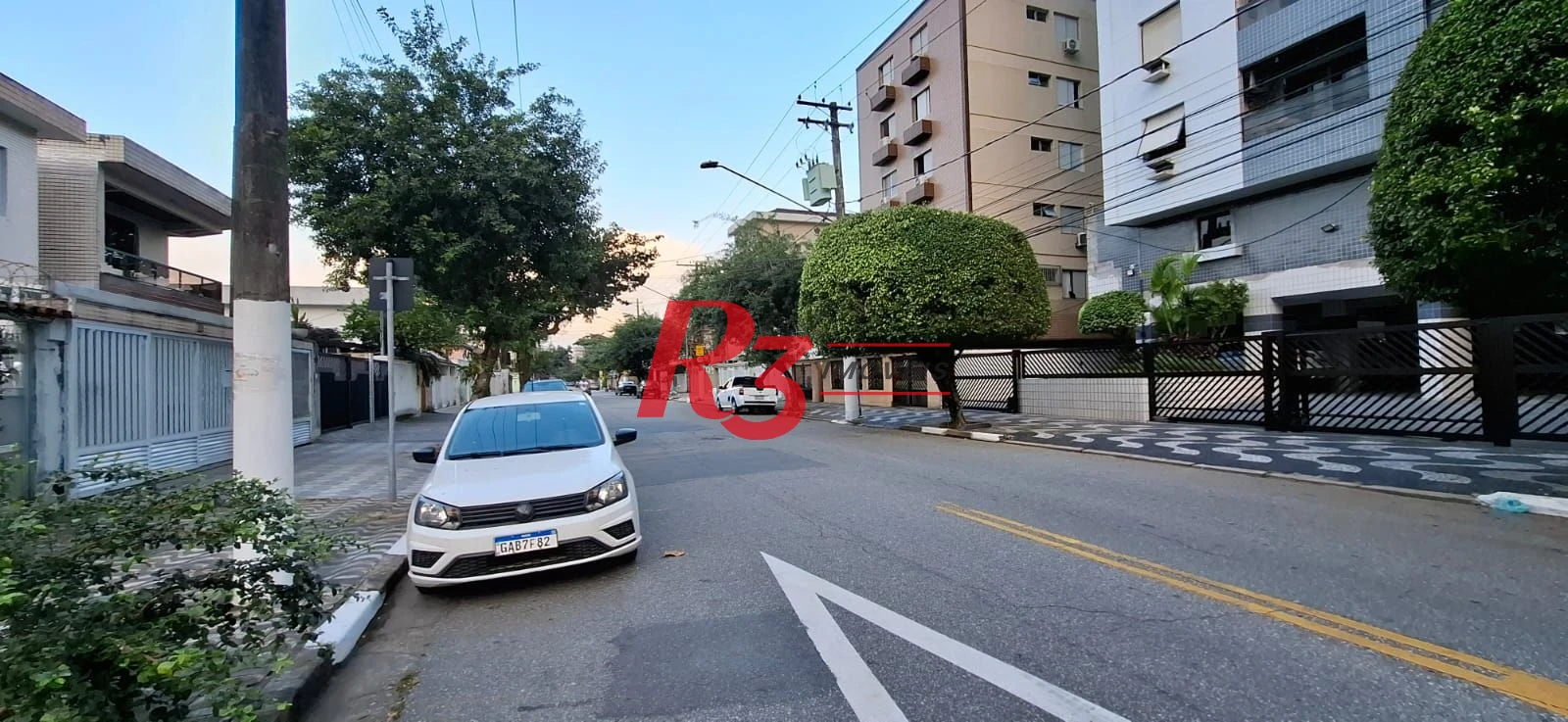 Apartamento com 2 dormitórios à venda, 104 m² por R$ 692.000,00 - Marapé - Santos/SP