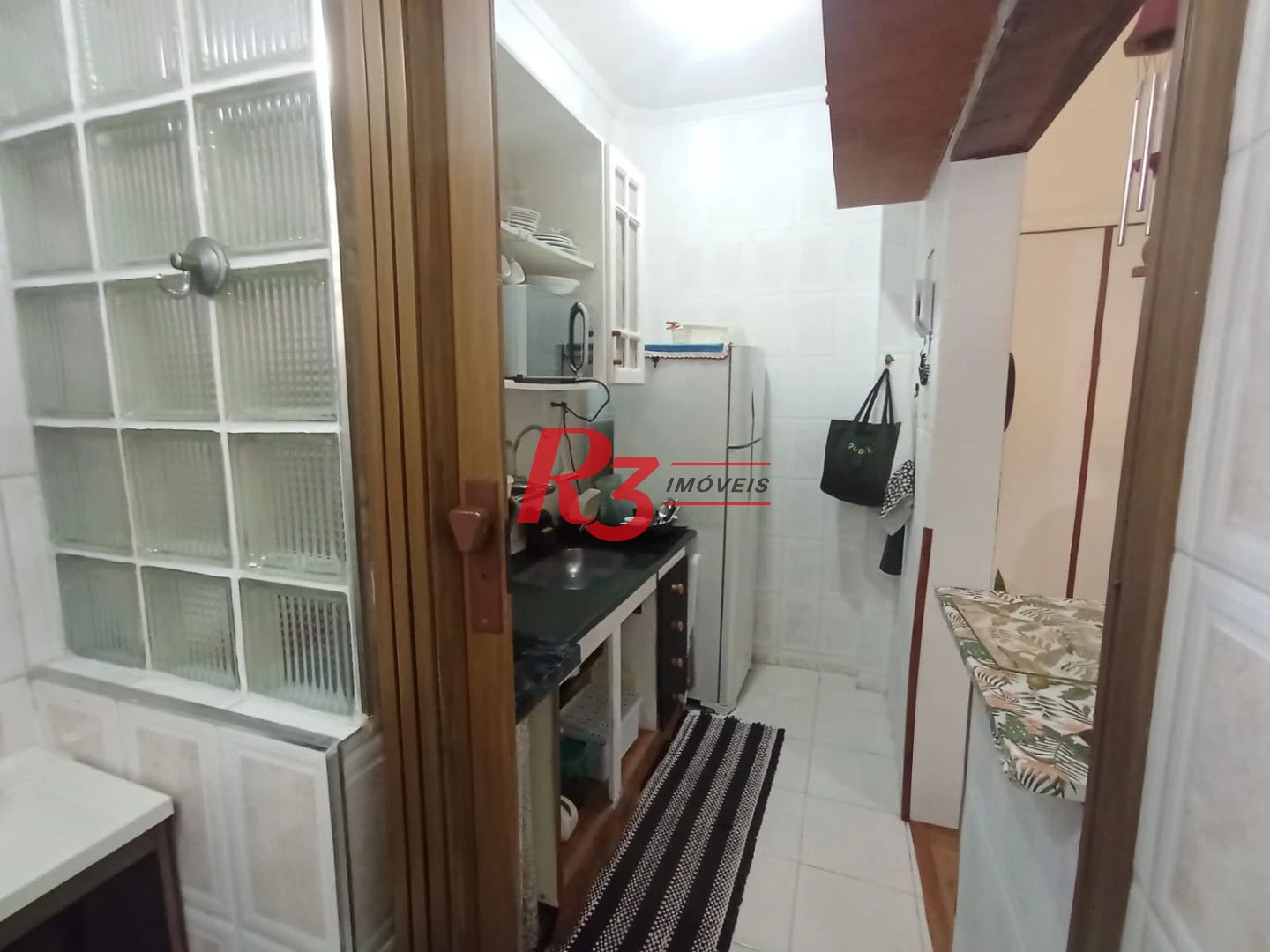 Kitnet com 1 dormitório à venda, 32 m² por R$ 340.000,00 - Ponta da Praia - Santos/SP